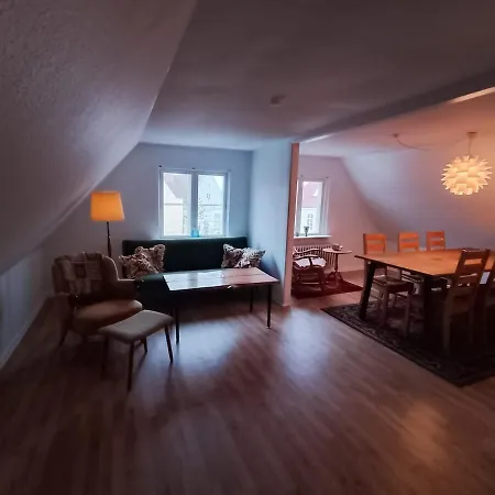 Centrally Located Charming Townhouse - 2nd Floor Apartment Tonder