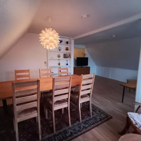 Apartamento Centrally Located Charming Townhouse - 2nd Floor *