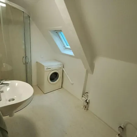 Centrally Located Charming Townhouse - 2nd Floor * Tønder