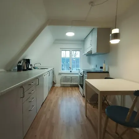 Centrally Located Charming Townhouse - 2nd Floor * Tønder