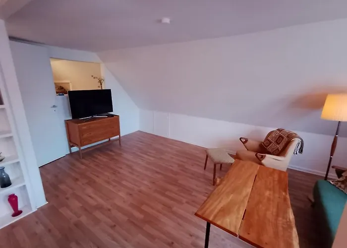 Centrally Located Charming Townhouse - 2nd Floor Apartment Tonder